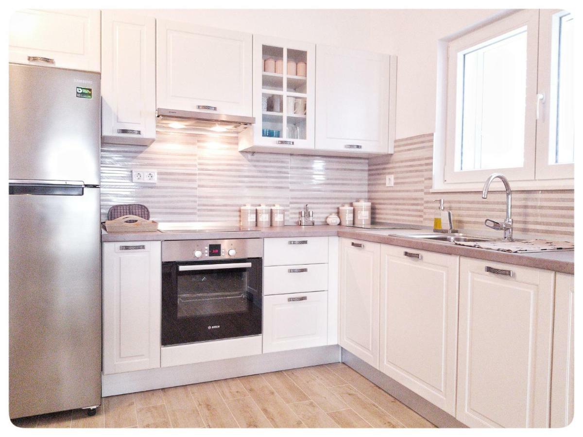 Apartment Nadoveza ตรีบูนย์ ภายนอก รูปภาพ