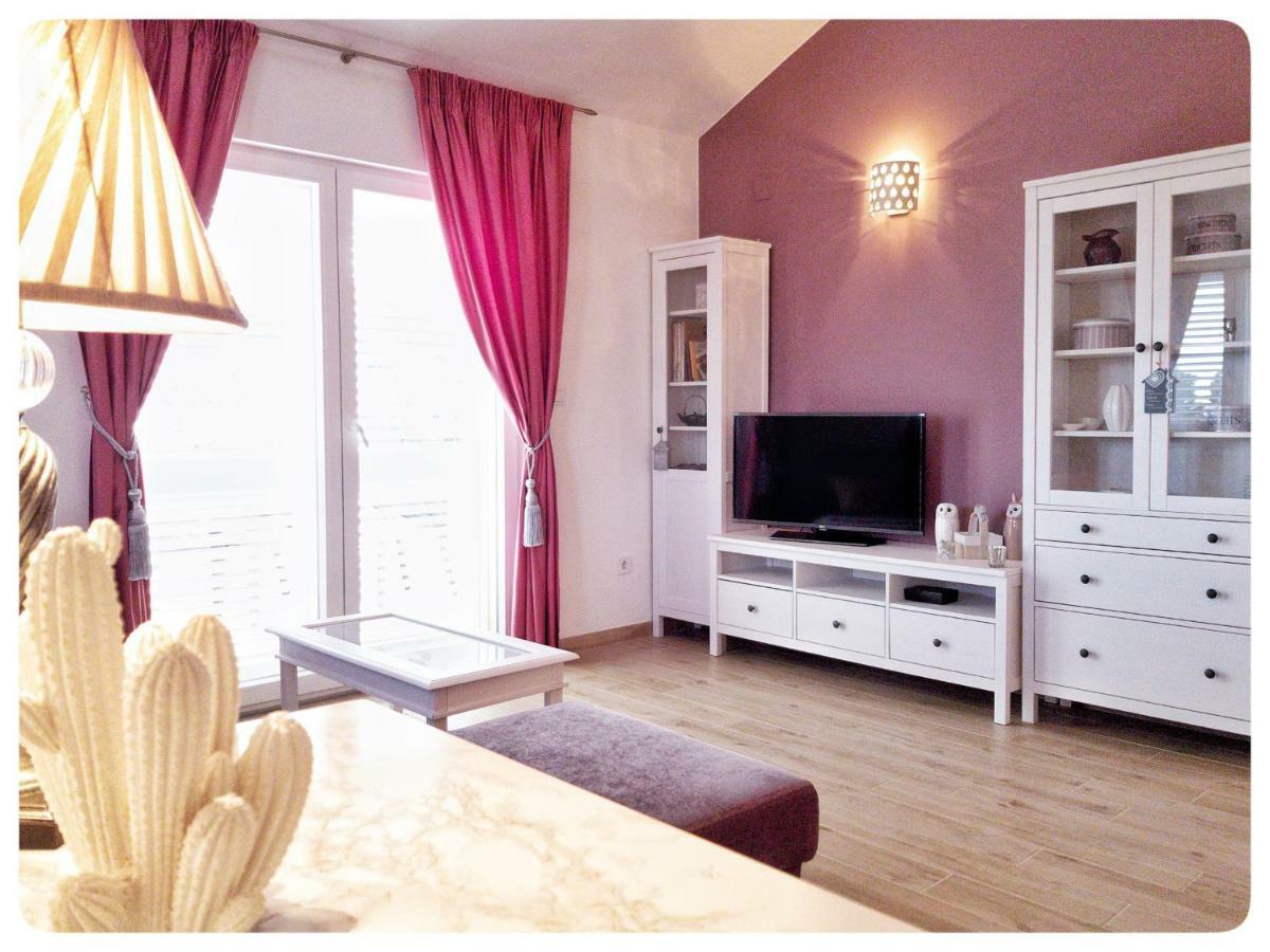 Apartment Nadoveza ตรีบูนย์ ภายนอก รูปภาพ