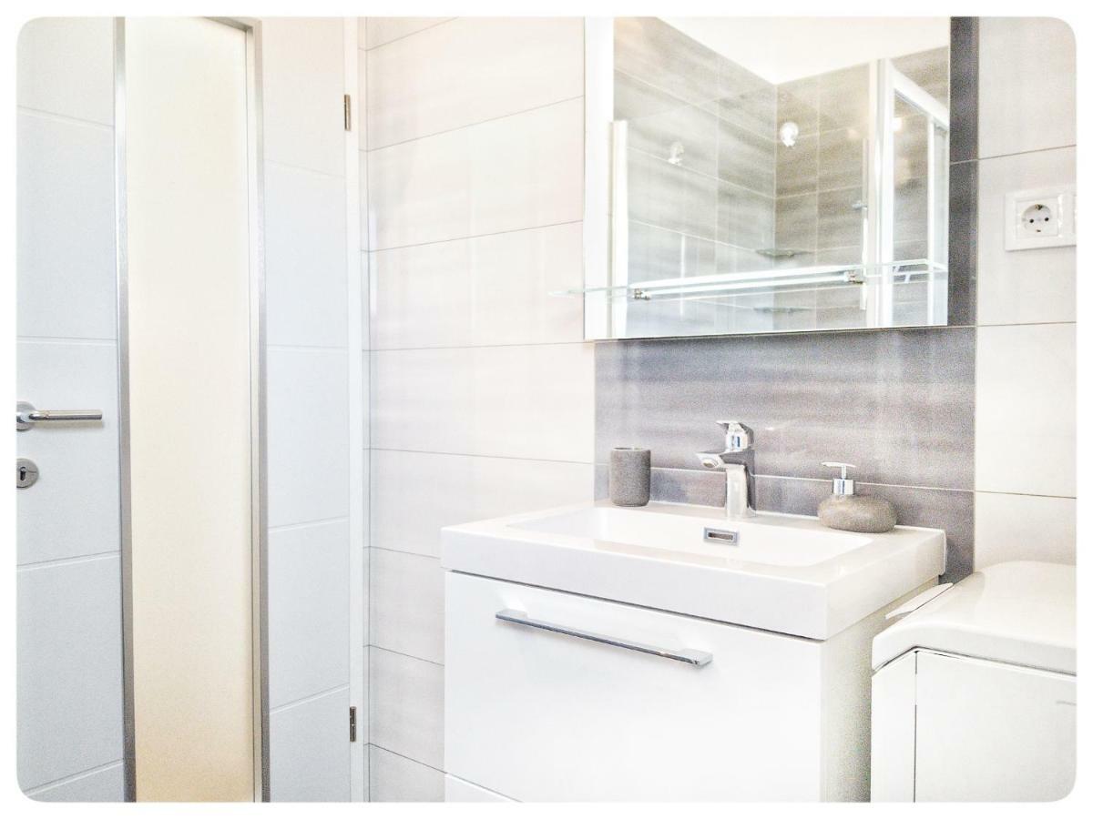 Apartment Nadoveza ตรีบูนย์ ภายนอก รูปภาพ