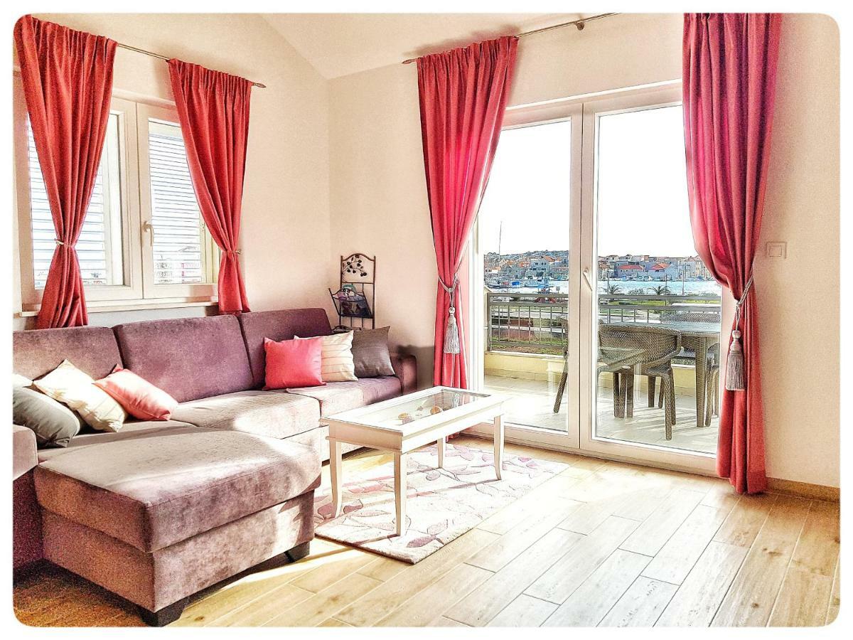Apartment Nadoveza ตรีบูนย์ ภายนอก รูปภาพ