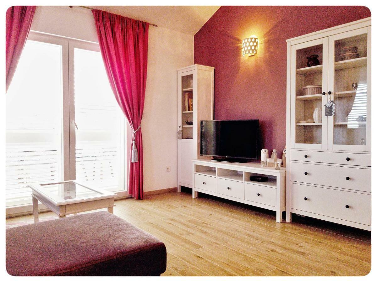 Apartment Nadoveza ตรีบูนย์ ภายนอก รูปภาพ
