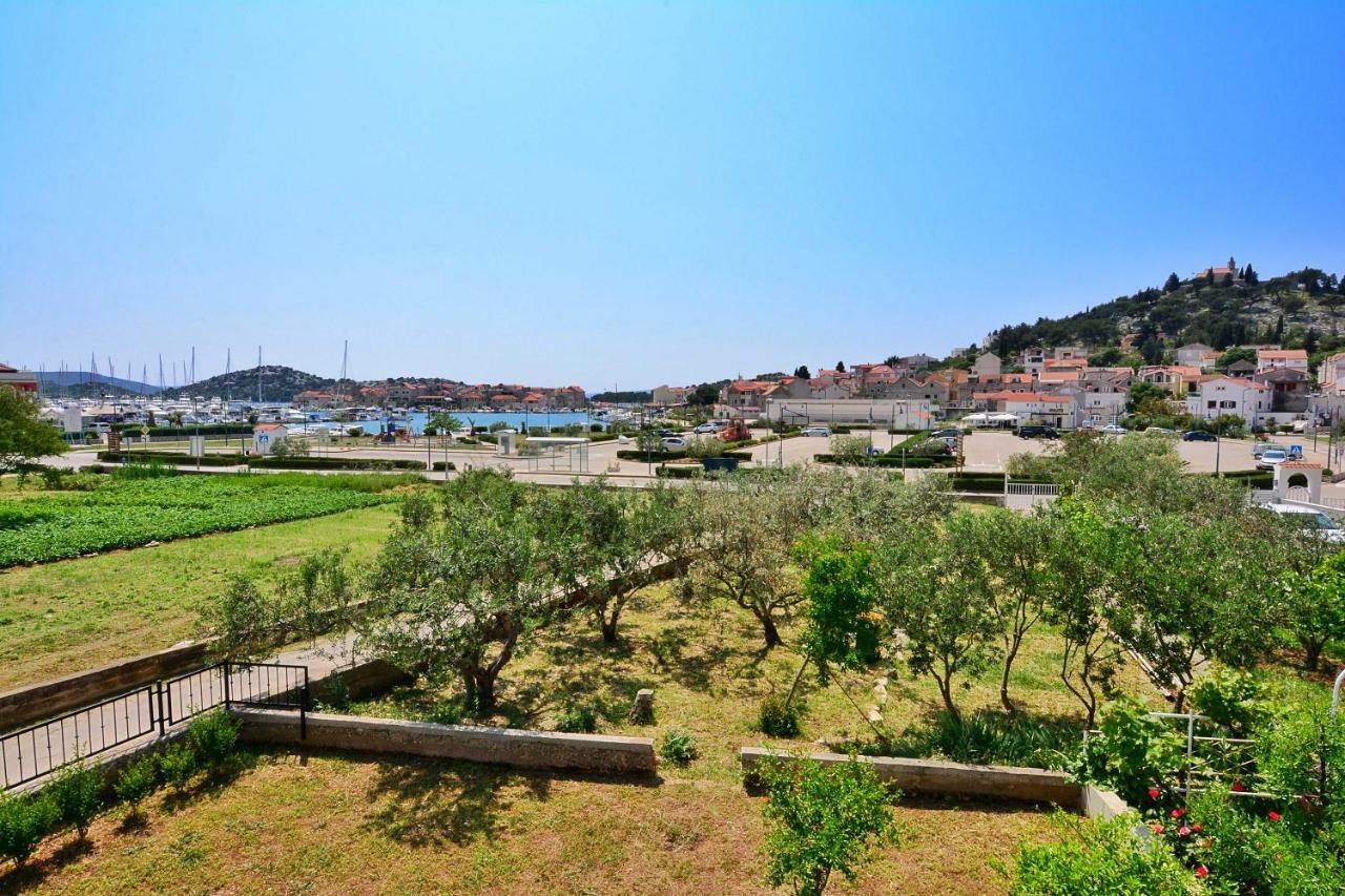 Apartment Nadoveza ตรีบูนย์ ภายนอก รูปภาพ