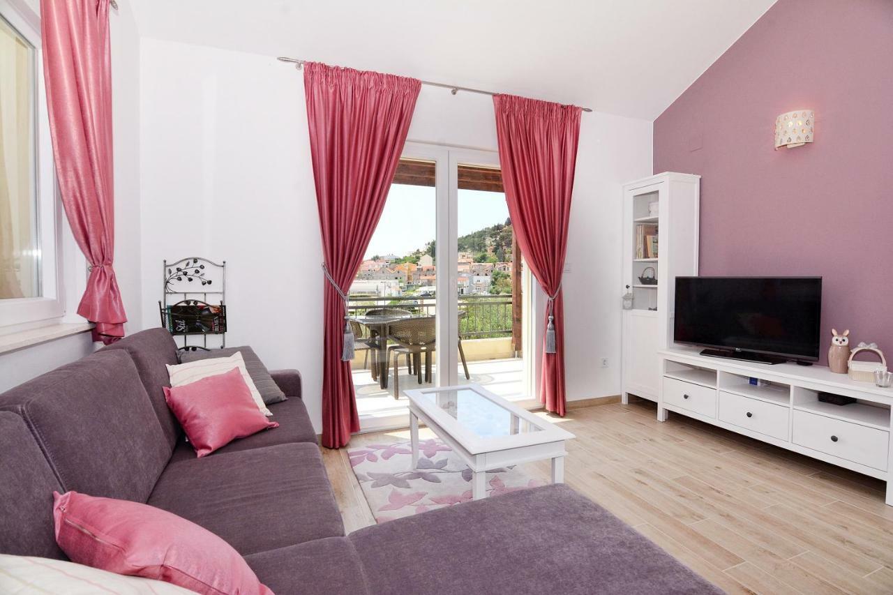 Apartment Nadoveza ตรีบูนย์ ภายนอก รูปภาพ
