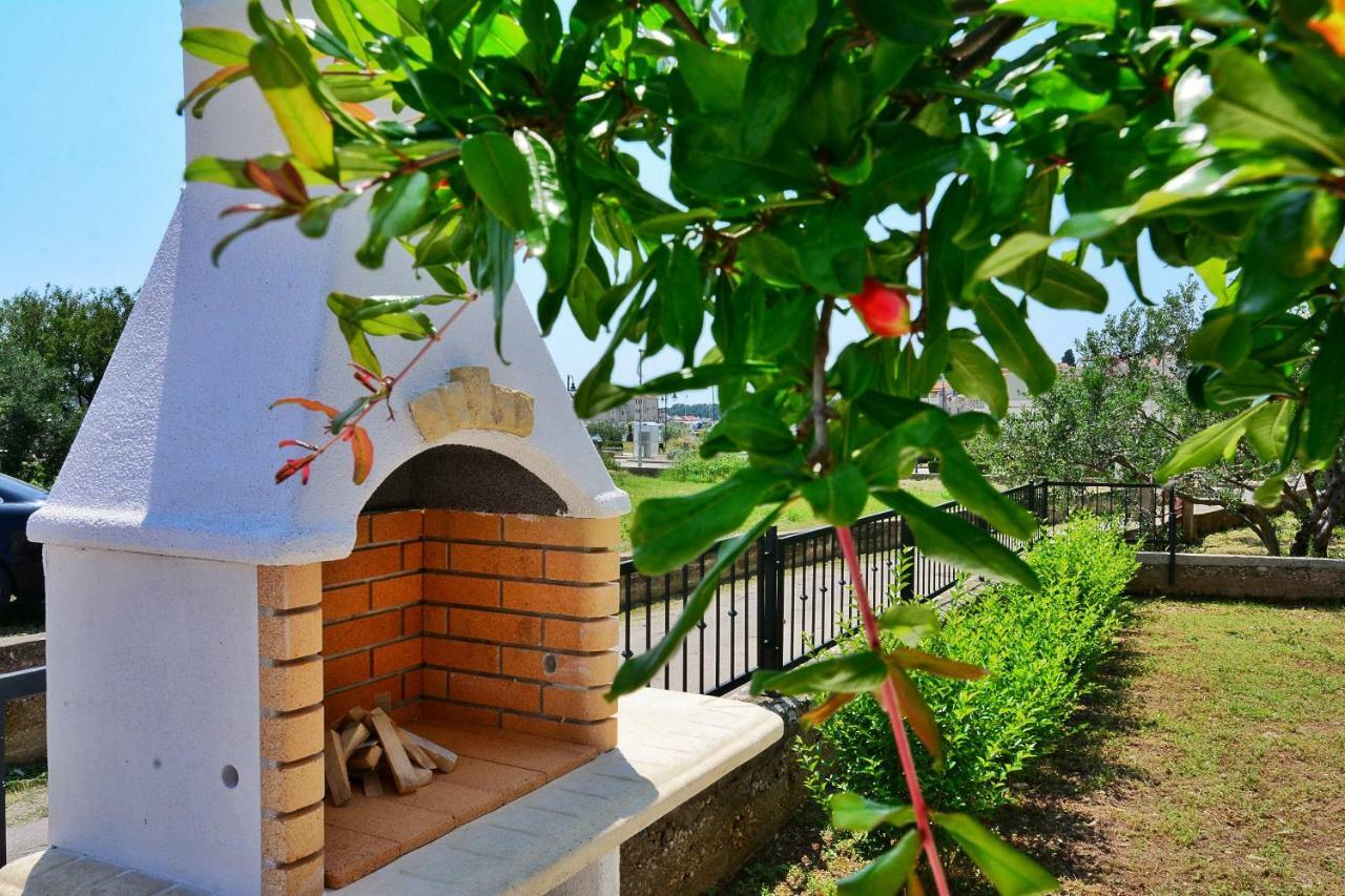 Apartment Nadoveza ตรีบูนย์ ภายนอก รูปภาพ