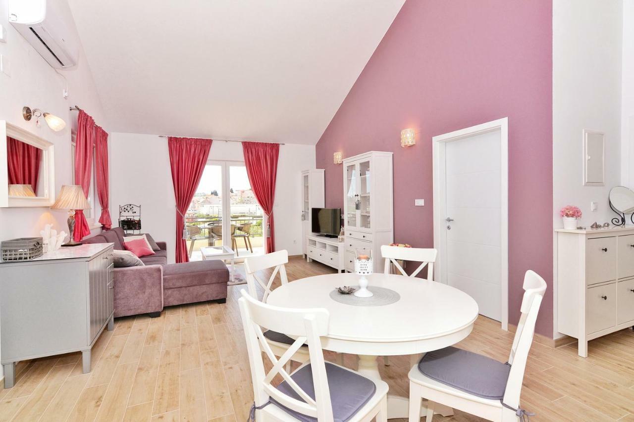 Apartment Nadoveza ตรีบูนย์ ภายนอก รูปภาพ