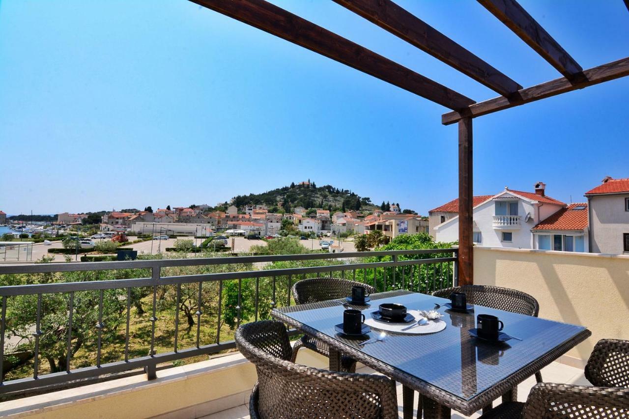 Apartment Nadoveza ตรีบูนย์ ภายนอก รูปภาพ