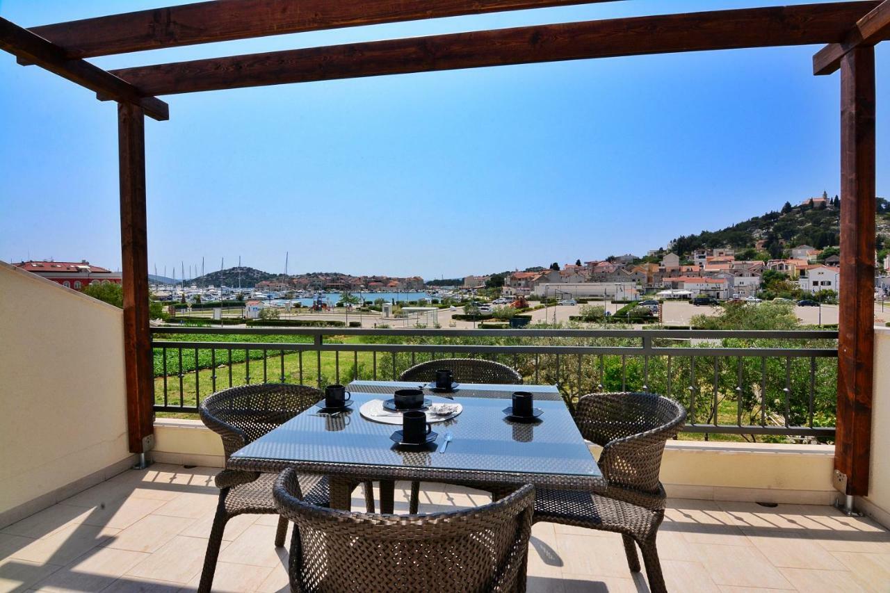 Apartment Nadoveza ตรีบูนย์ ภายนอก รูปภาพ