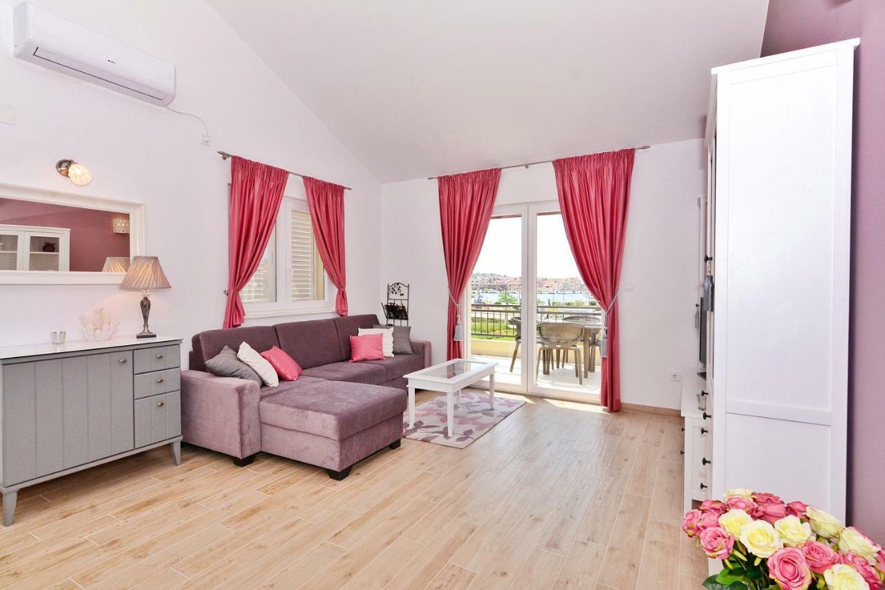 Apartment Nadoveza ตรีบูนย์ ภายนอก รูปภาพ