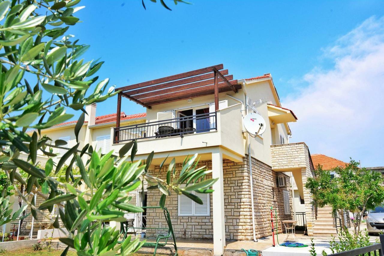 Apartment Nadoveza ตรีบูนย์ ภายนอก รูปภาพ