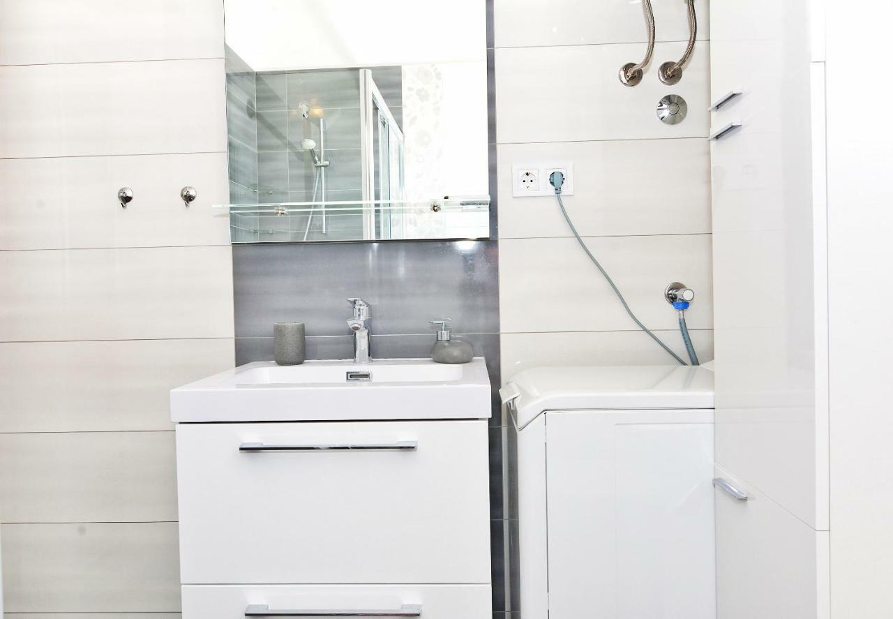 Apartment Nadoveza ตรีบูนย์ ภายนอก รูปภาพ